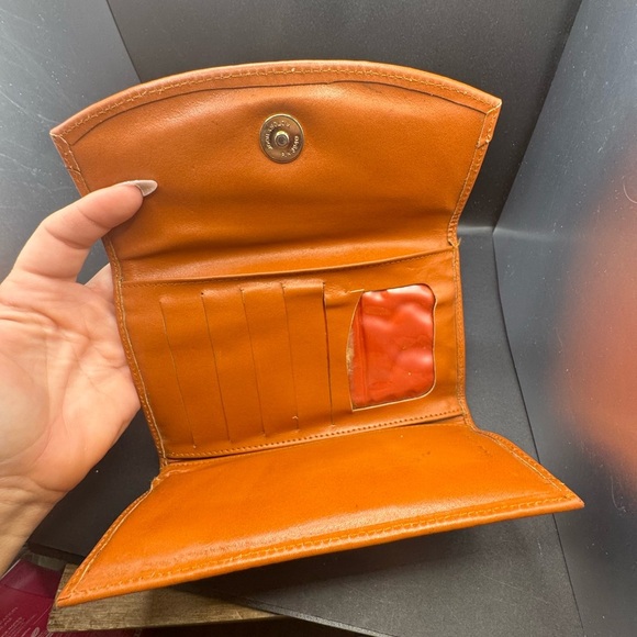 Dianne Berkeley Genuine Leather Wallet- SEE PICS FOR FLAWS - Picture 7 of 11